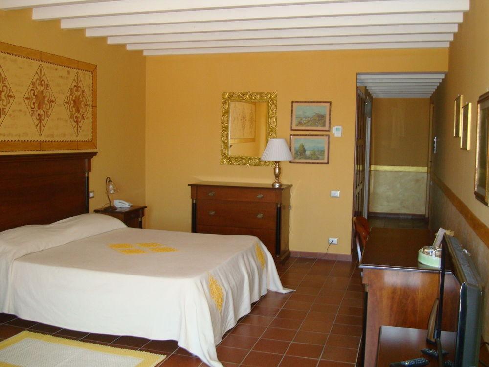 Country Resort Capo Nieddu Santa Caterina Di Pittinuri  Exterior foto