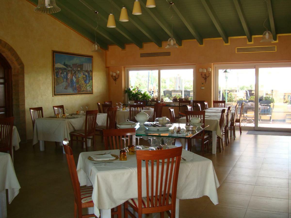 Country Resort Capo Nieddu Santa Caterina Di Pittinuri  Exterior foto
